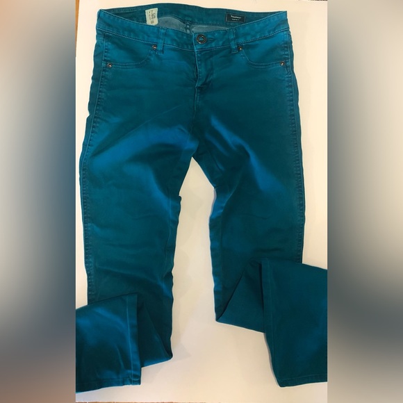 VOLCOM ~ Skinny Fit Low Rise Turquoise Jeans ~ size 7 - Picture 3 of 7